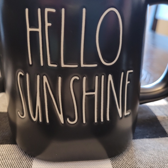 🔥2For$20 Rae Dunn "HELLO SUNSHINE" Black Mug - Picture 2 of 2